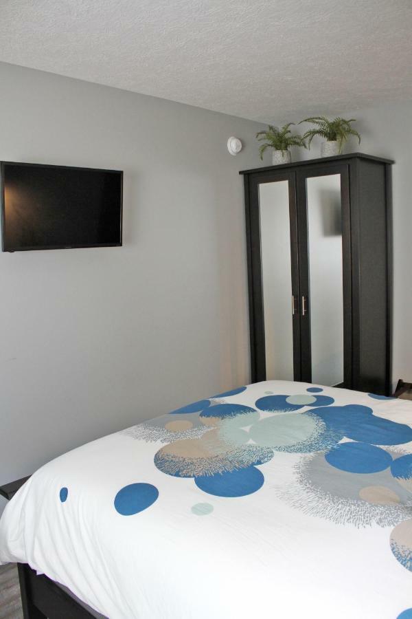The Serenity Suite - Main Street Lodge In Berlin Eksteriør bilde
